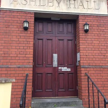 1 Bedroom By Gloucester Road بريستول