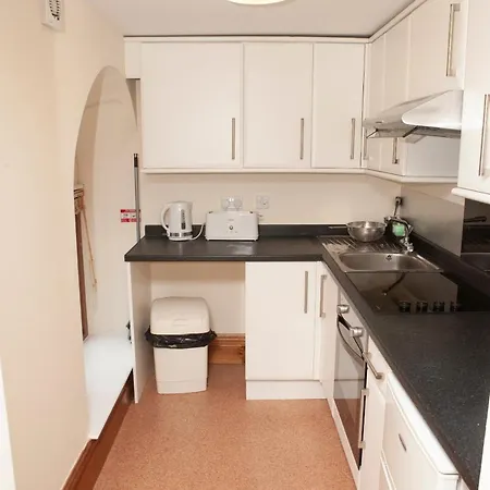 1 Bedroom By Gloucester Road Apartment *